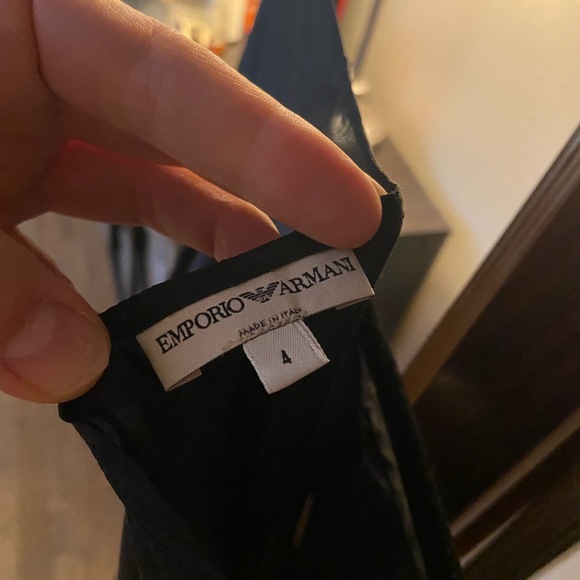 Beautiful designer dress, worn once in the Red carpet for a museum fundraiser. - Picture 4 of 4